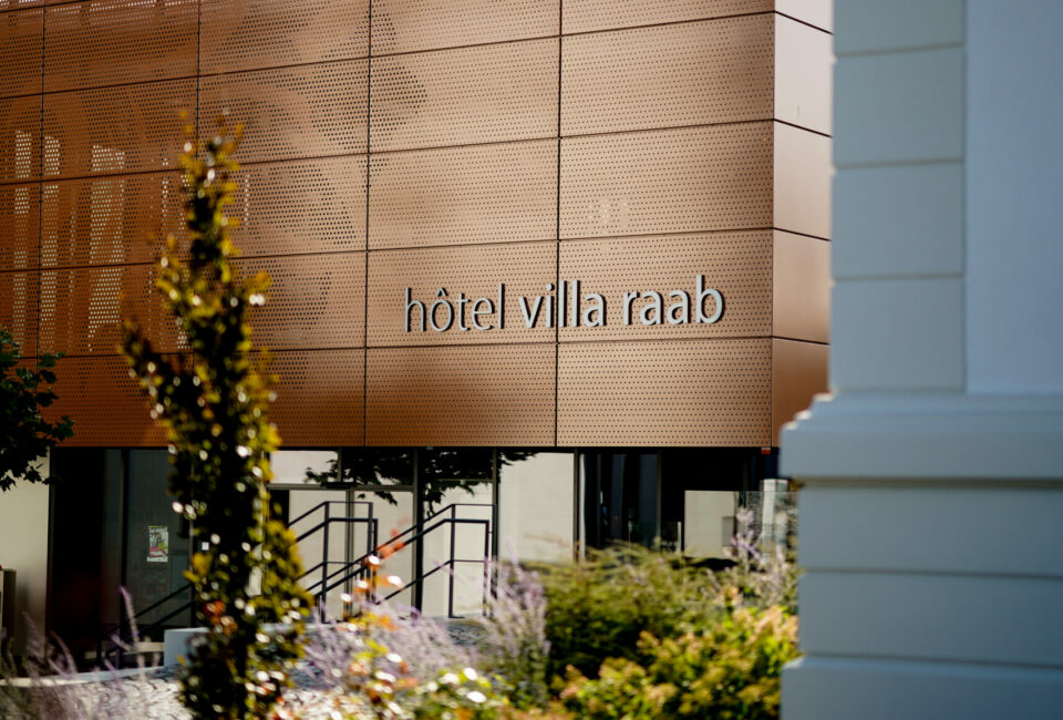 Fassade Neubau hôtel villa raab