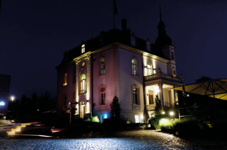 hôtel villa raab beleuchtet bei Nacht