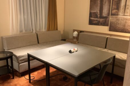 Convertible Room mit Meeting-Tisch